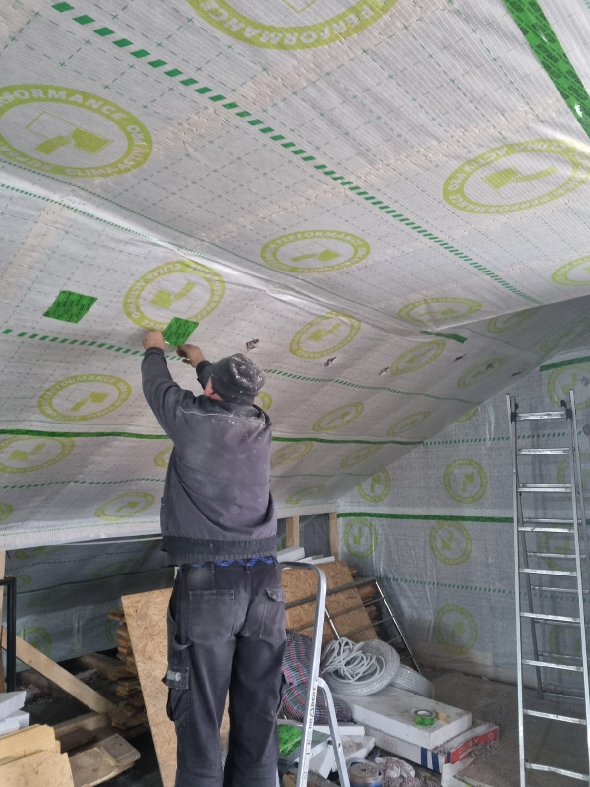 izolatii cu celuloza galati